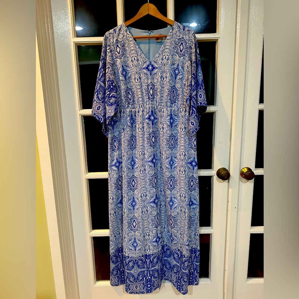 Chico’s long maxi dress, lined. I’m pretty shades of blue
